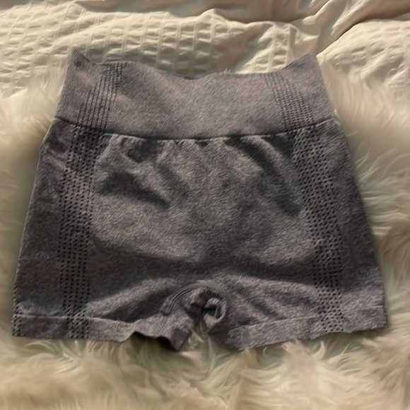 Biker high waisted gym shorts - Picture 5 of 7